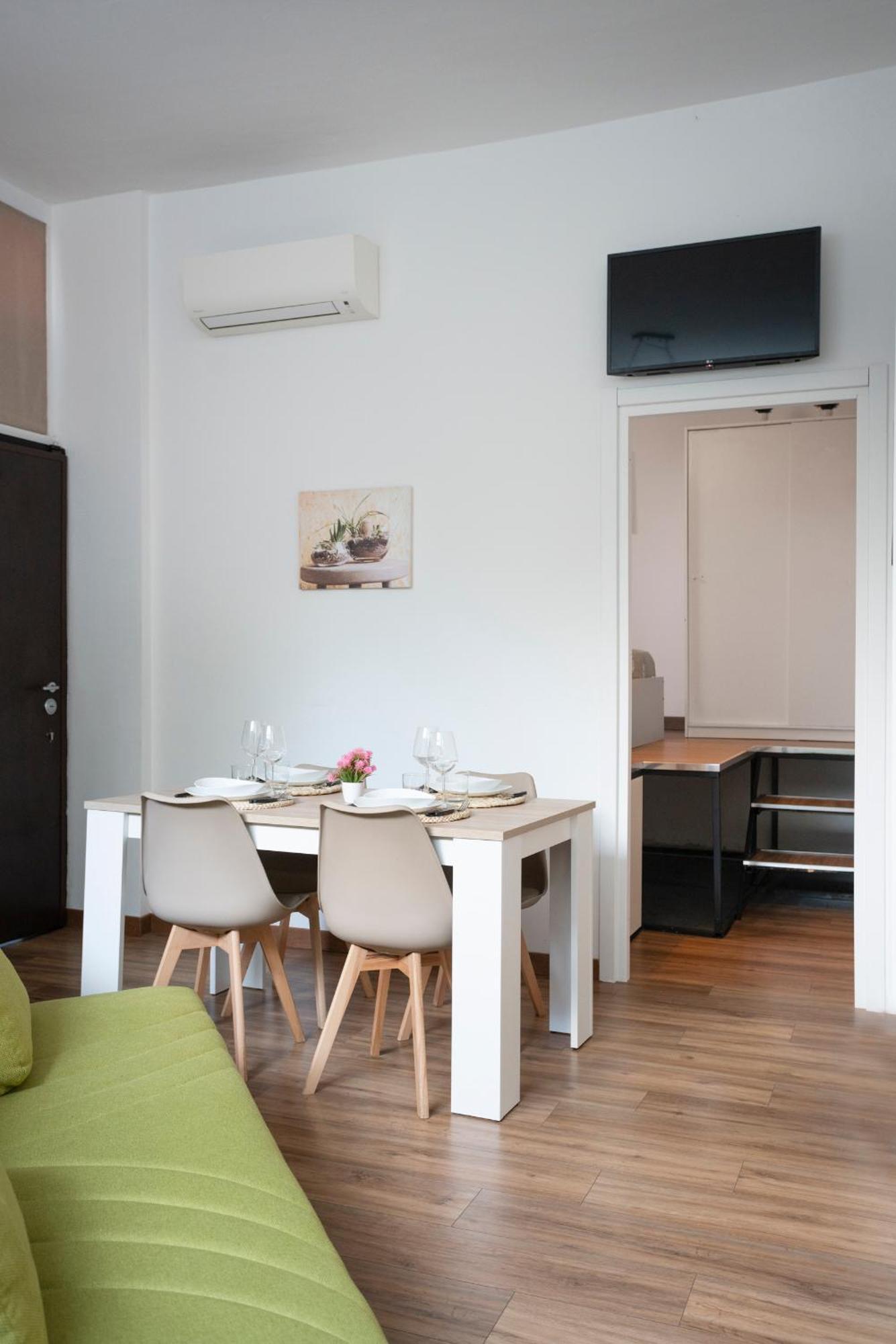 Elegant Sweet Home Suite - Milan, 15 Minute Duomo Buitenkant foto